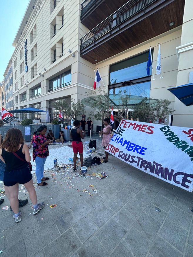 Les femmes de chambre du Radisson Blu, 57 jours de grève et une determination intacte !